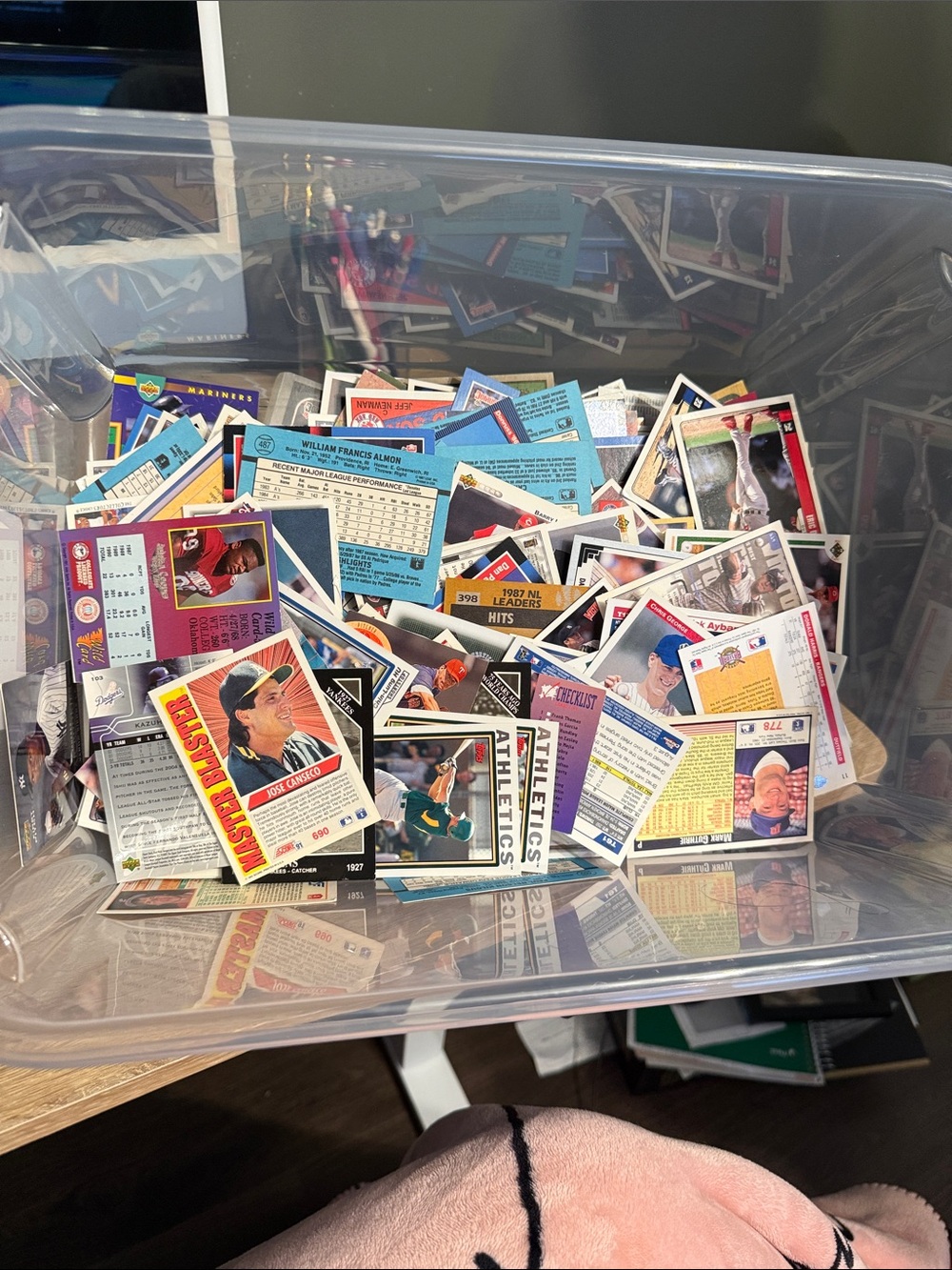 NBA and MLB Trading Card Lot